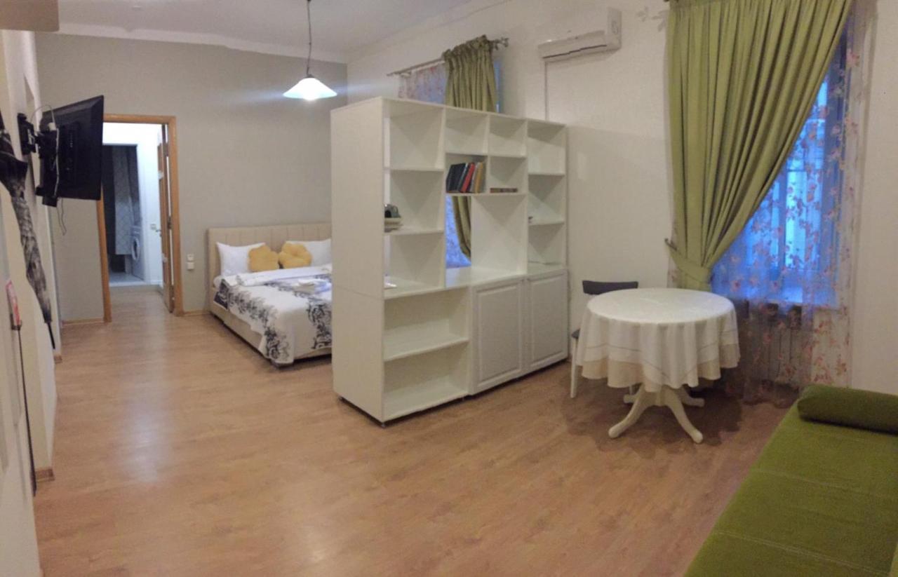 Apartment On Sumskaya No Smoking Kharkiv Exterior photo