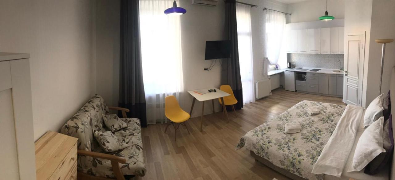 Apartment On Sumskaya No Smoking Kharkiv Exterior photo