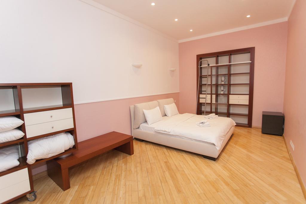 Apartment On Sumskaya No Smoking Kharkiv Exterior photo